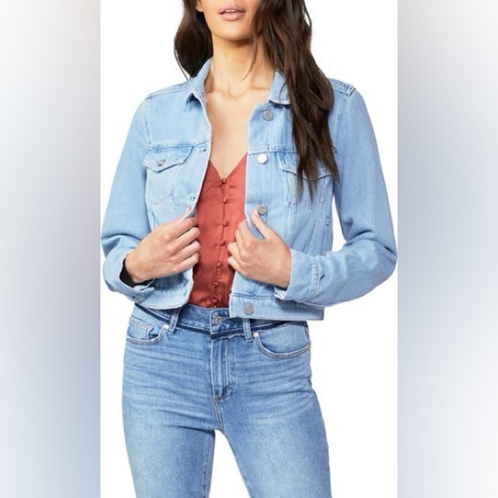 NWT✨PAIGE VIVIENNE Sarafina Distressed Denim Jacket Size Medium! Rare🌸